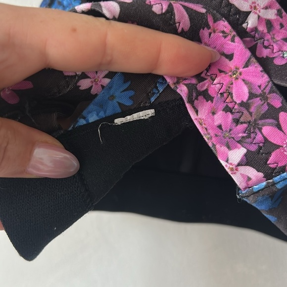 Rare! Lululemon In a Flash sports bra petal pop multi 4 - Picture 7 of 7